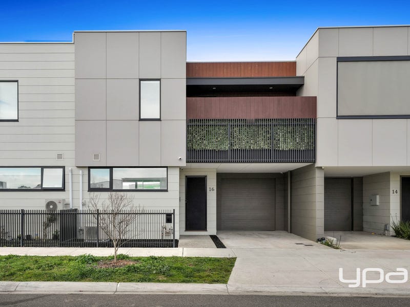 16 Hollywood Drive, Roxburgh Park, VIC 3064 - realestate.com.au