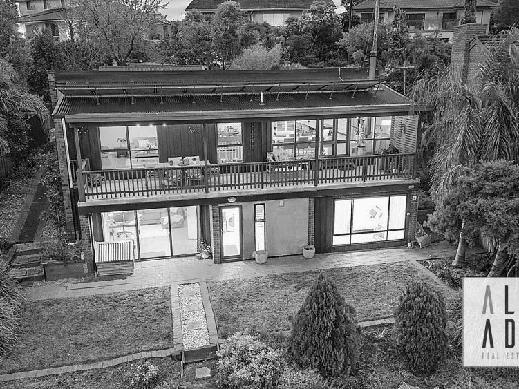 Listing campaign view of 9 Landscape Crescent, Highbury