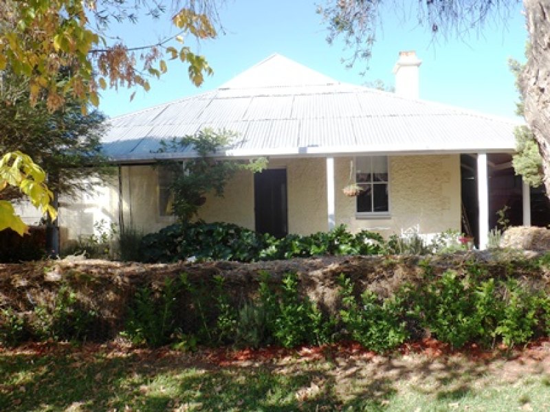 40 Tilga St, Canowindra, NSW 2804 Property Details