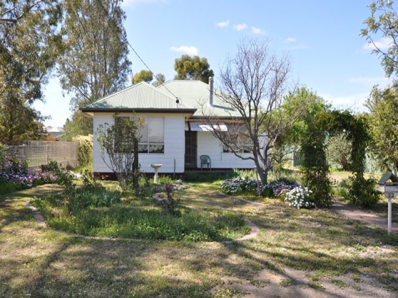 22 Gordon Street, Boort, VIC 3537