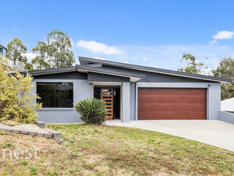 18 Lomandra Drive, Blackmans Bay, TAS 7052