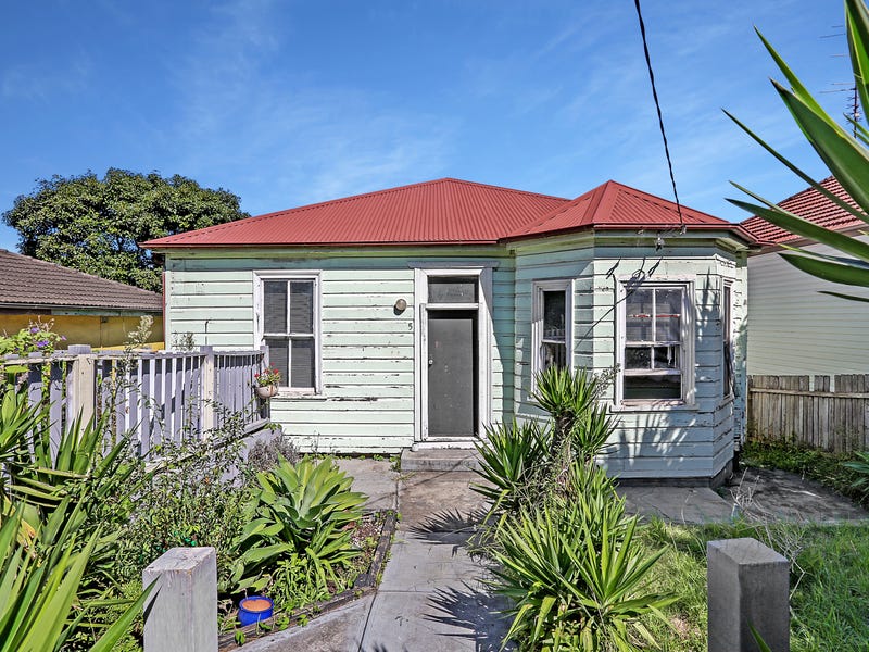 5 Monteith Street, Cringila, NSW 2502