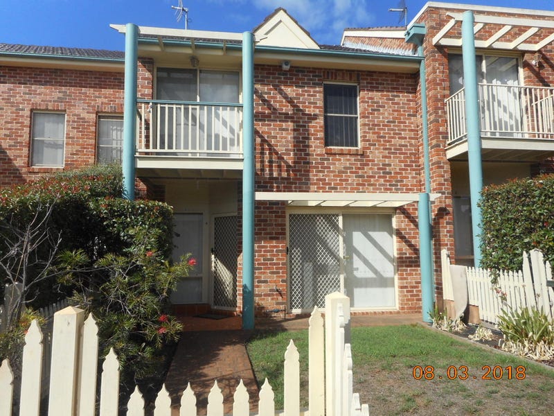 4/13 Kurrajong Road, Casula, NSW 2170