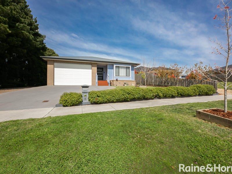 6 Rothschild Road, Gisborne, VIC 3437