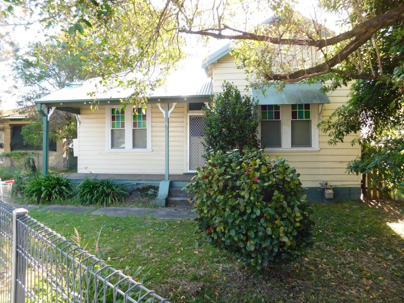 31 Bridges Road, New Lambton, NSW 2305 31 Bridges Road, New Lambton, NSW 2305