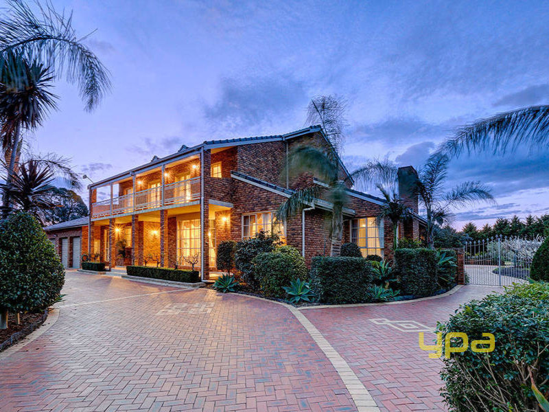 16 Inverness Mews, Greenvale, Vic 3059 Property Details