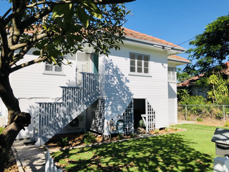 100 Moreton Avenue, Wynnum, QLD 4178