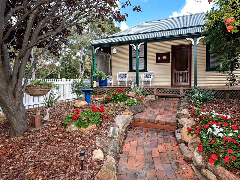 1 Johnson Avenue, Guildford, WA 6055