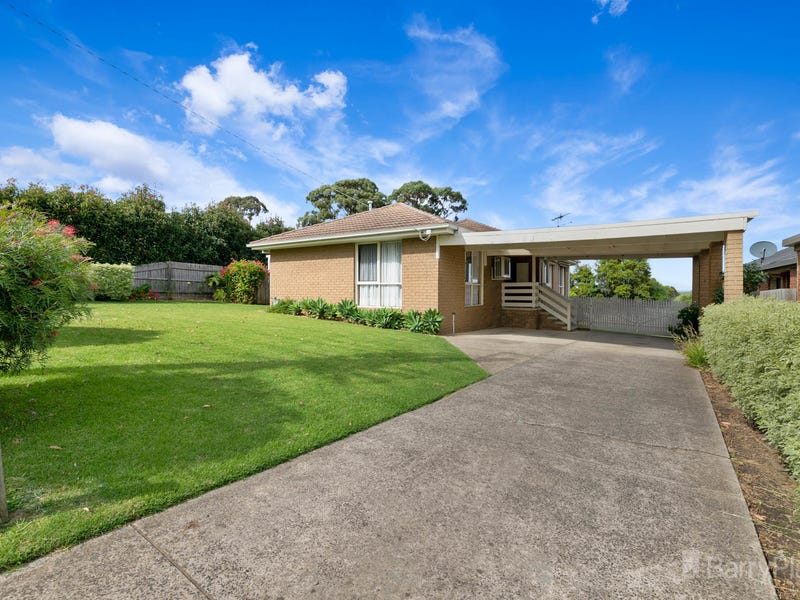 27 Eagle Drive, Pakenham, Vic 3810 Property Details