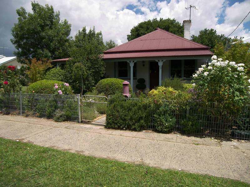 49 Osman Street, Blayney, NSW 2799