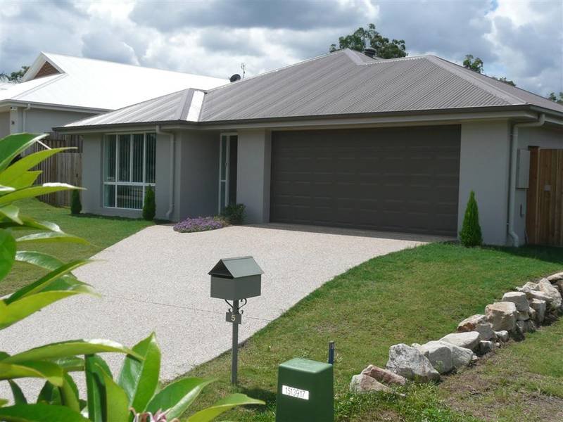 5 Woodgrove Boulevard, Beerwah, Qld 4519 Property Details