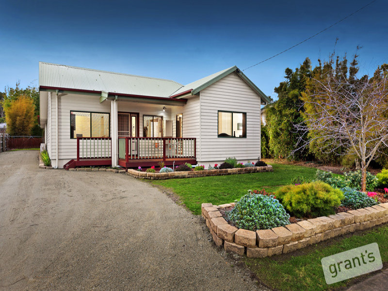 50 Railway Avenue, Tynong, Vic 3813 Property Details