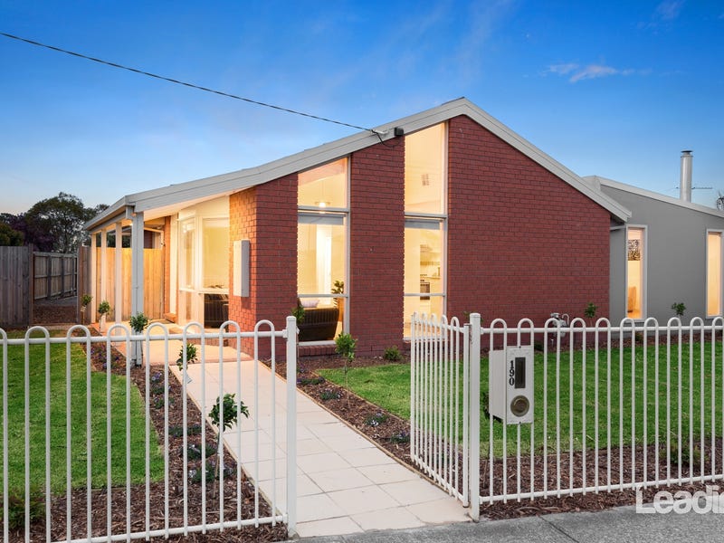 190 Mitchells Lane, Sunbury, Vic 3429 Property Details