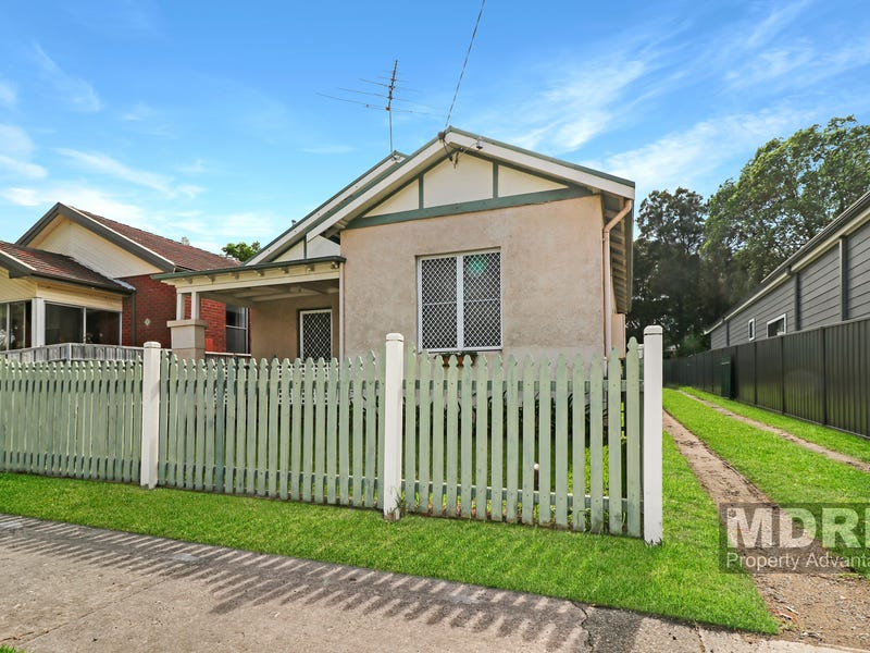 11 Waratah Street, Mayfield, NSW 2304 Property Details