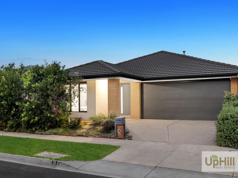 16 Trainers Way, Clyde North, VIC 3978 16 Trainers Way, Clyde North, VIC 3978