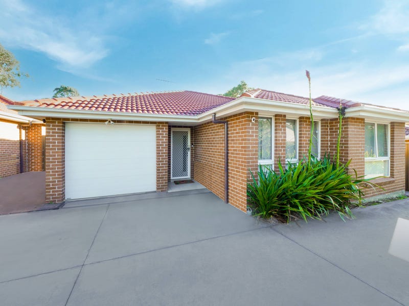 1/25A Sebastian Avenue, Rosemeadow, NSW 2560 House for Sale