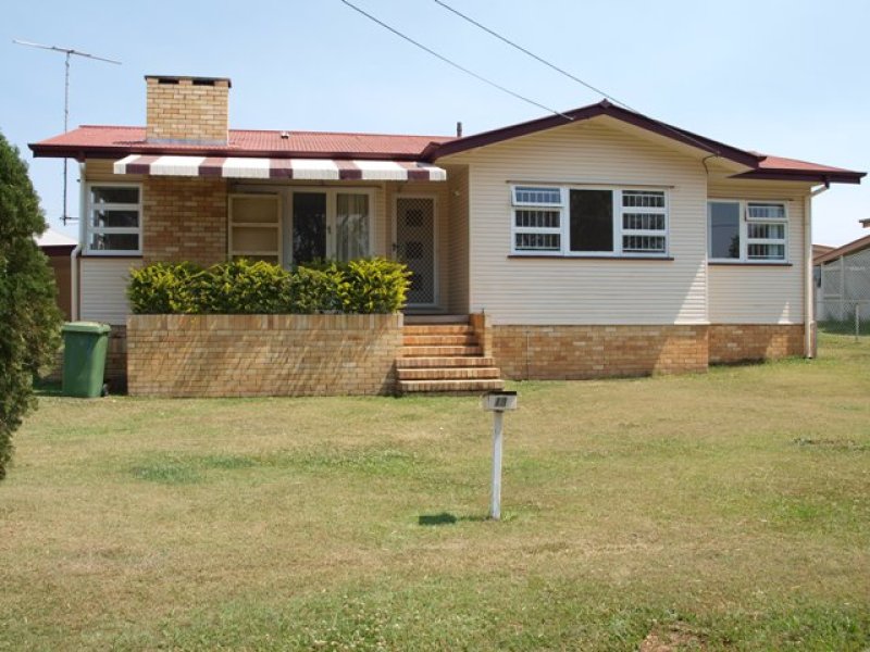 19 Grenadier Circle, Ebbw Vale, QLD 4304