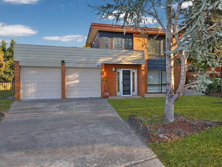 14 Sylvan Grove, Picnic Point, NSW 2213