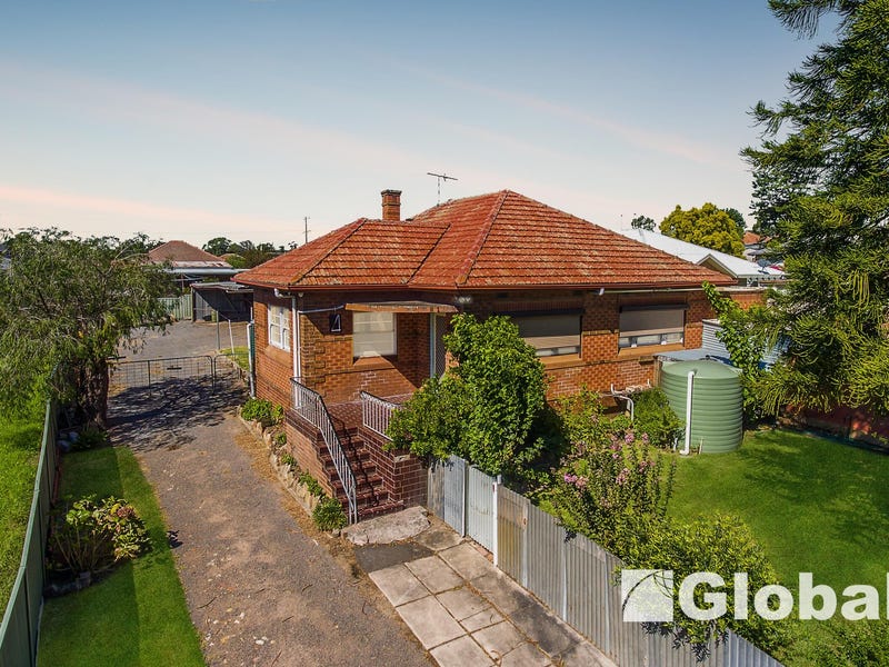 4 Porter Avenue, East Maitland, NSW 2323