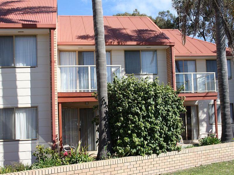 4/33 Edna Drive, Tathra, NSW 2550 Property Details