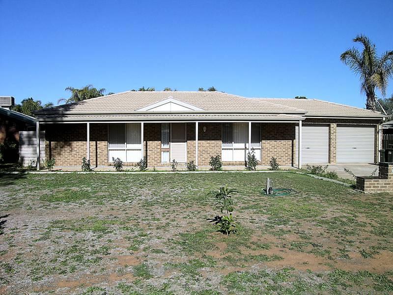54 Riverside Avenue, Mildura, VIC 3500