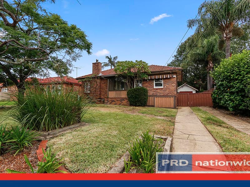 9 Arnold Street, Peakhurst, NSW 2210
