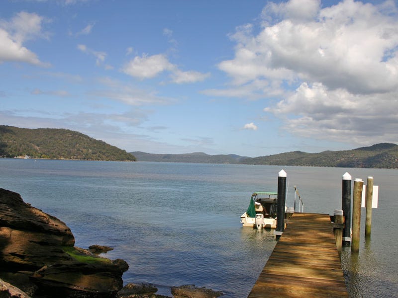 118 Riverview Avenue, Dangar Island, NSW 2083