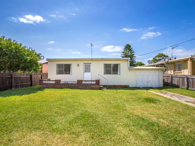 4 Ronald Avenue, Burrill Lake, NSW 2539