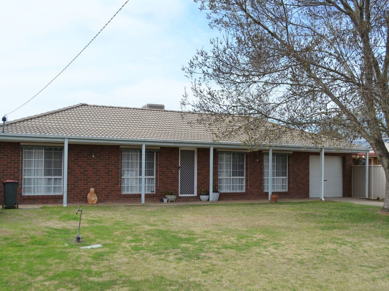 54 Russell Street, Numurkah, Vic 3636 Property Details