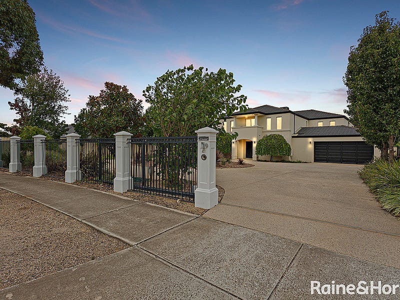 41 Highfield Way, Kurunjang, VIC 3337