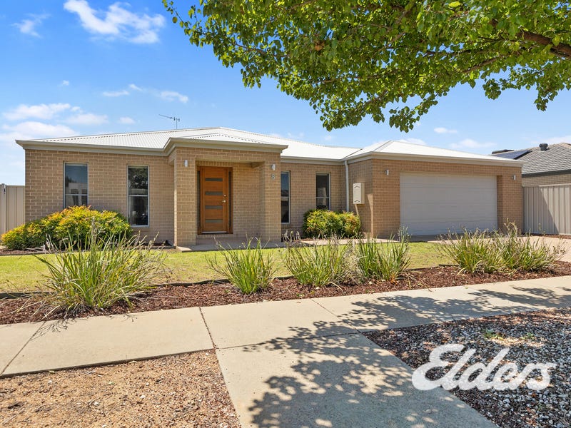 8 Hollywood Crescent, Yarrawonga, Vic 3730 House for Sale
