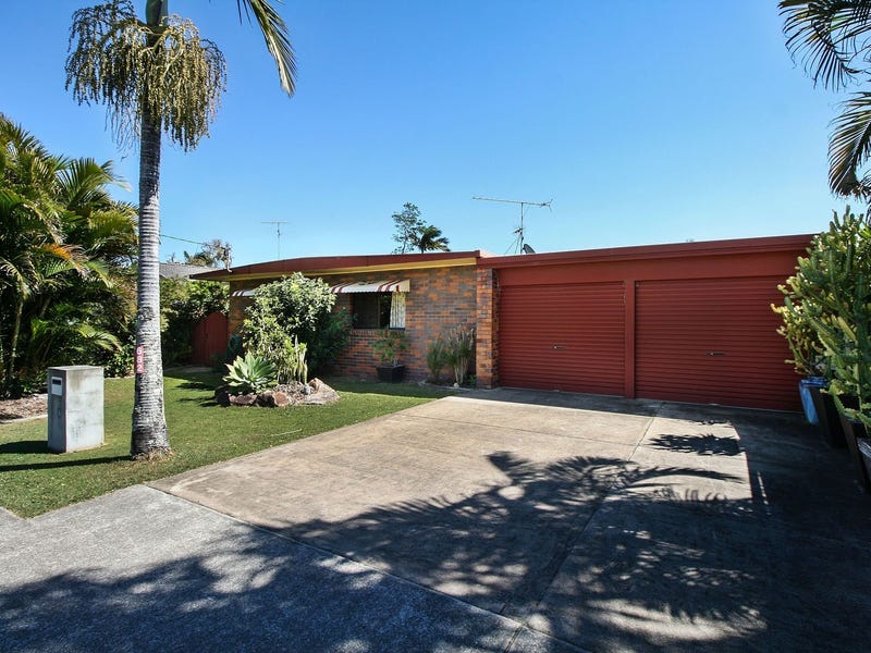 682 David Low Way, Pacific Paradise, QLD 4564