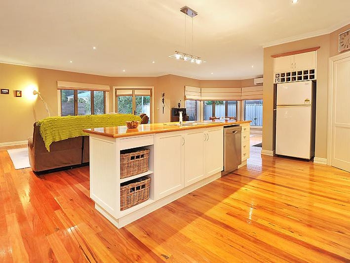 16 Pinevale Way, Ballarat North, VIC 3350