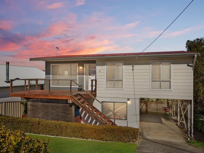 41 Valley View Road, Bateau Bay, NSW 2261