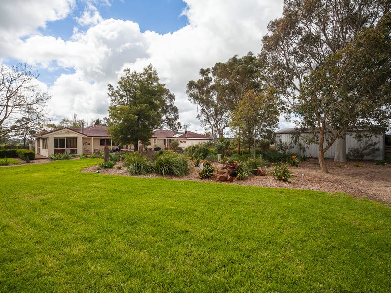 161 Eramosa Road E, Somerville, VIC 3912