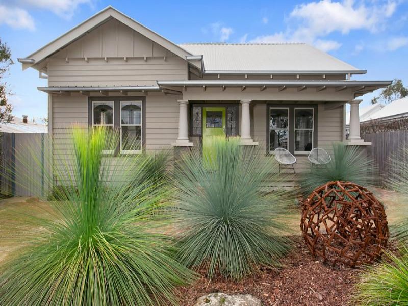 1/23 Roddick Grove, Queenscliff, Vic 3225 Property Details
