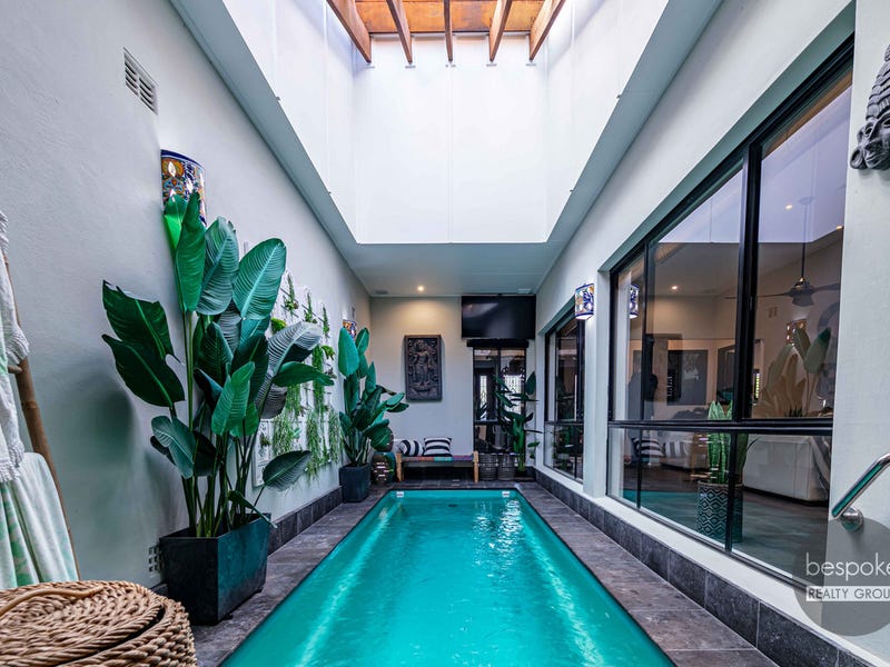 10 Fullerton Place, Glenmore Park, NSW 2745