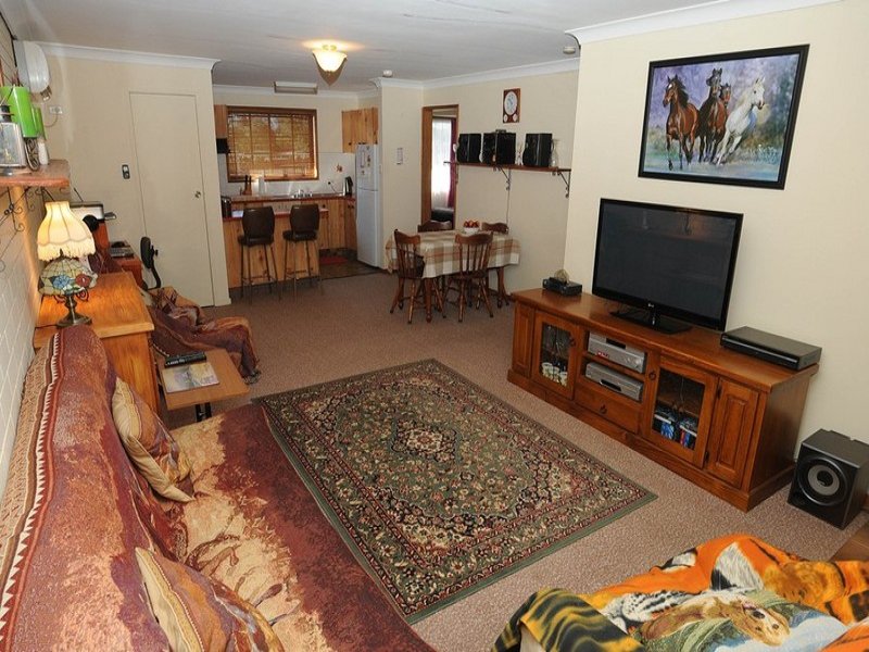 2/182 Bloomfield St, Gunnedah, NSW 2380 Property Details