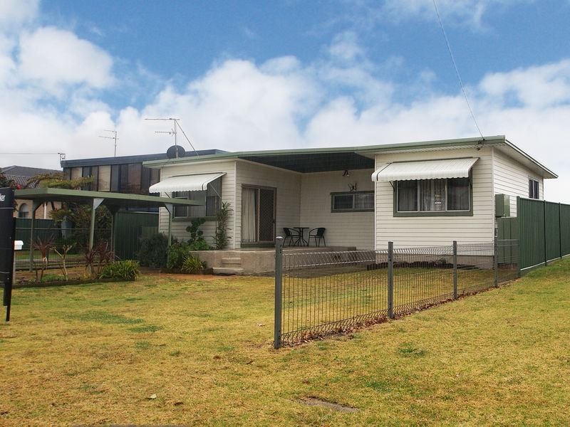 42 Kingston Place, Tomakin, NSW 2537 Property Details