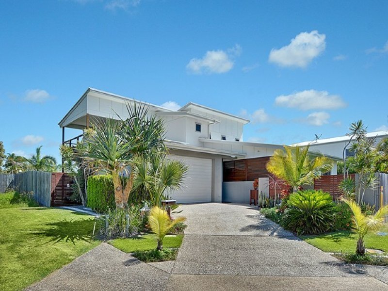 33 Dicky Beach Close, Dicky Beach, Qld 4551