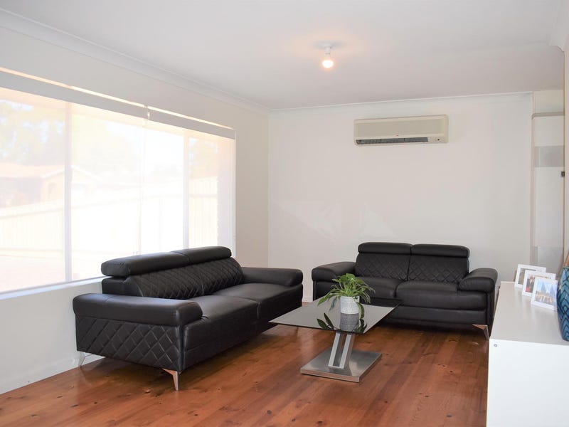 17 Freeman Avenue, Morphett Vale, SA 5162