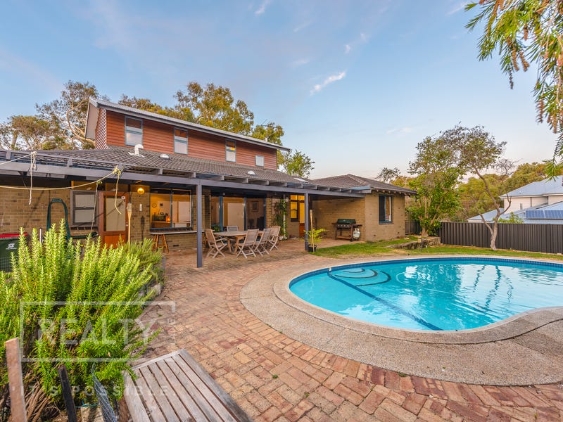 56 Kathleen Street, Trigg, WA 6029