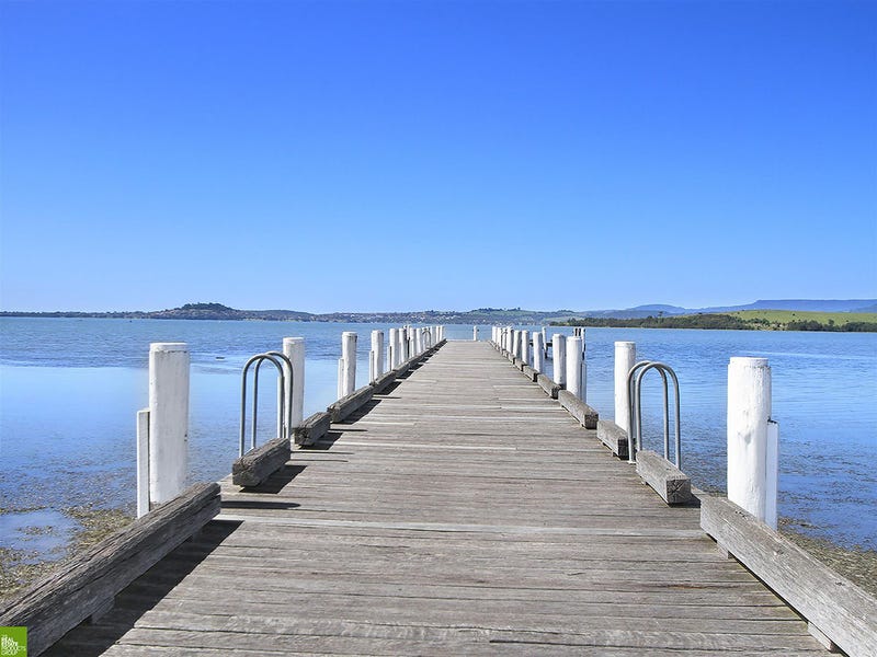 54 Lakeside Drive, Kanahooka, NSW 2530