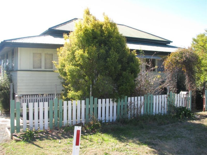 35 Fitzroy Street, Warwick, QLD 4370