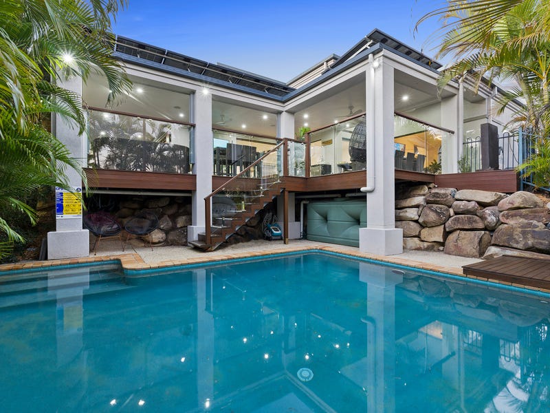 5 Oakwood Way, Carindale, Qld 4152 Property Details