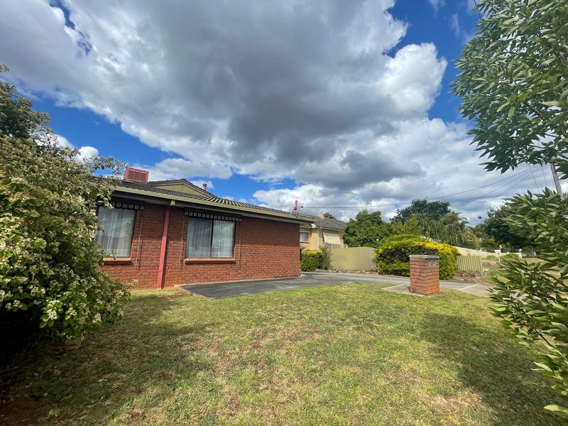 1/300 Highview Crescent, Lavington, NSW 2641 Property Details