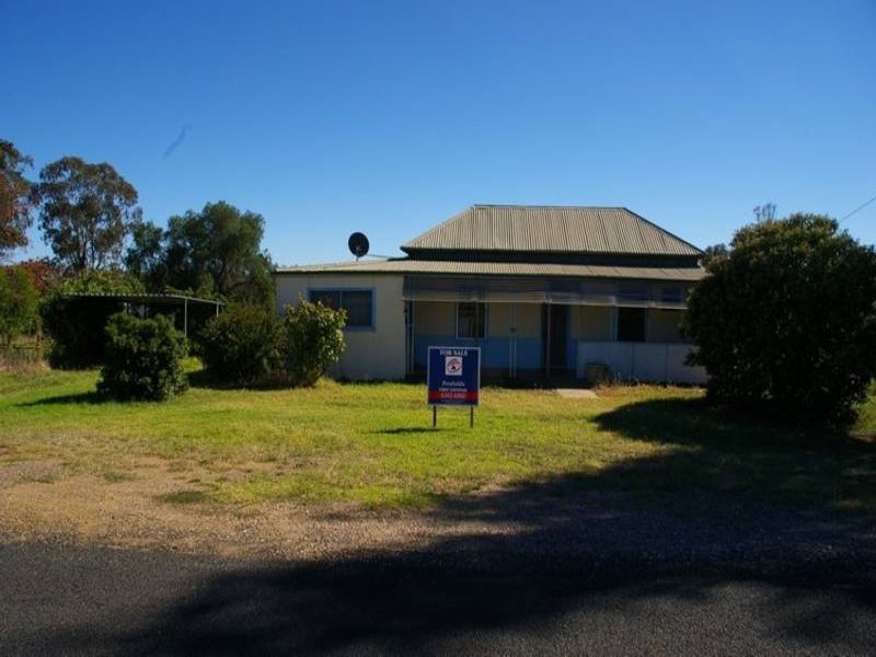 16 Belmore Street, Woodstock, NSW 2793 Property Details