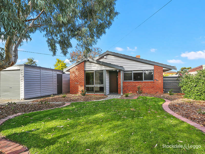 25 Oberon Drive, Belmont, Vic 3216 Property Details