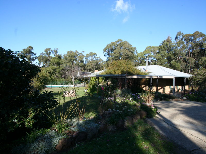 80 Crombie Road, Macedon, Vic 3440 Property Details