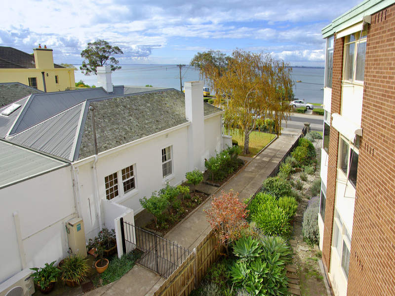 11/21 The Esplanade, Geelong, Vic 3220 Property Details